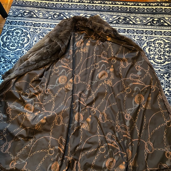 Genuine fur coat - Picture 6 of 8